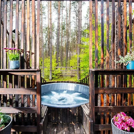 Domek Lubiana180 Scandi Wsrod Drzew Jacuzzi Taras Na Dachu Jezioro Kaszuby Pieski Tylko Do 10Kg Za Dodatkowa Oplata Grzybowo  Exterior photo