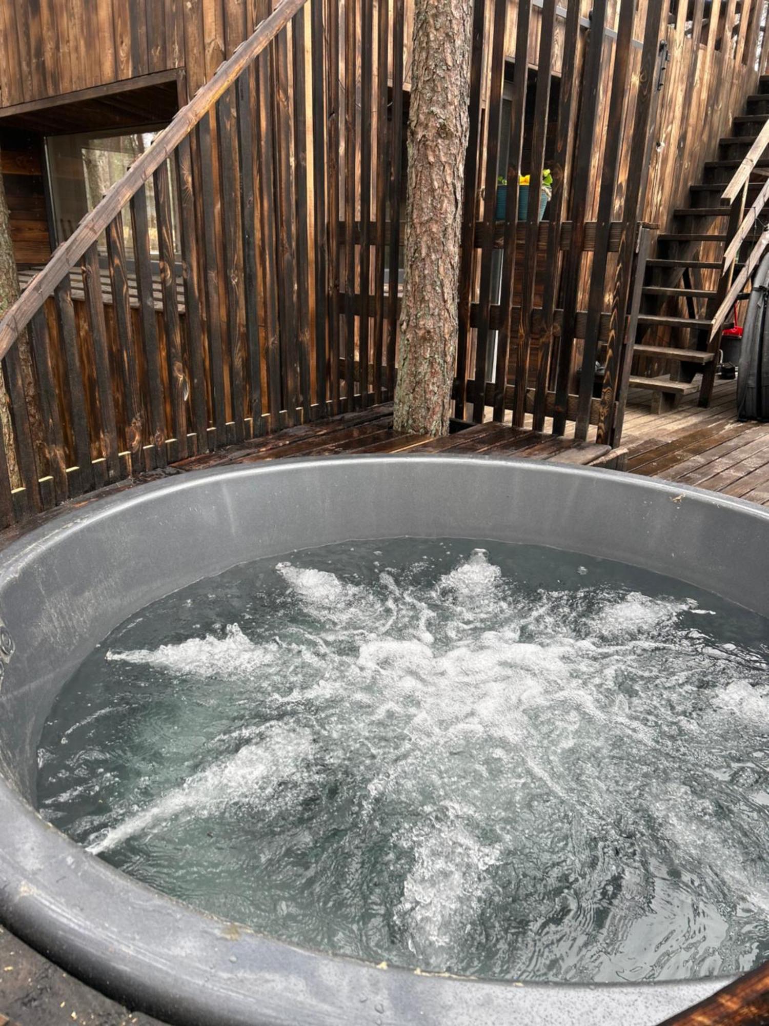 Lesny W Stylu Scandi Z Jacuzzi Nad Jeziorem Kaszuby
