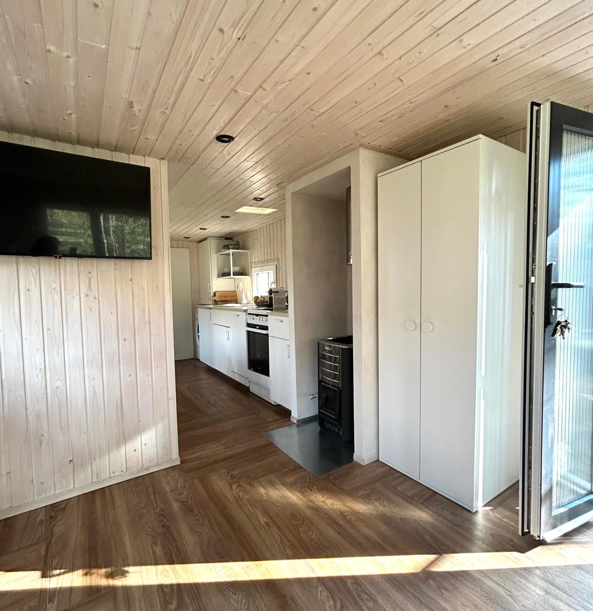 Lesny W Stylu Scandi Z Jacuzzi Nad Jeziorem Kaszuby Holiday home Grzybowo (Pomerania)