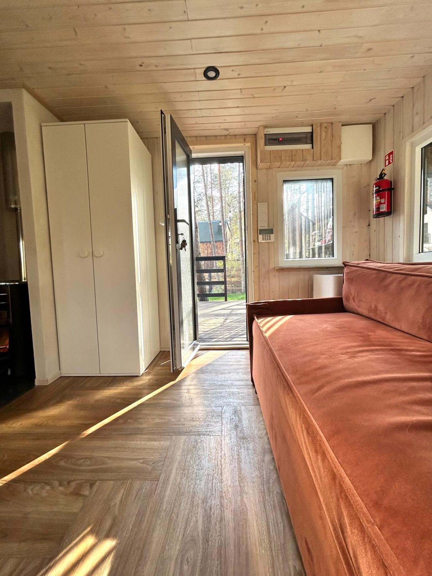 Lesny W Stylu Scandi Z Jacuzzi Nad Jeziorem Kaszuby Будинок відпочинку Grzybowo (Pomerania)