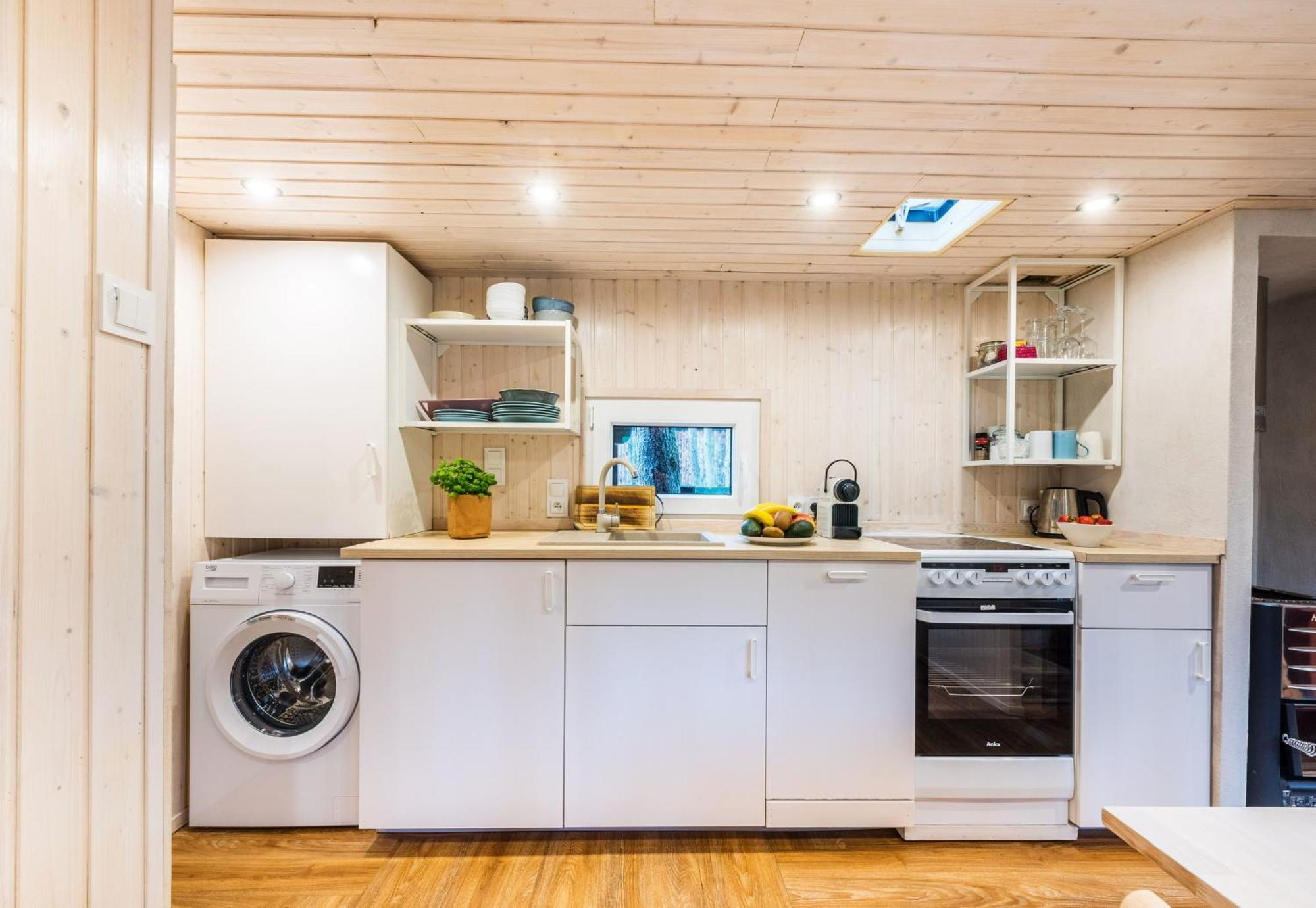 Holiday home Lubiana180 Scandi Wsrod Drzew Jacuzzi Taras Na Dachu Jezioro Kaszuby Pieski Tylko Do 10kg Za Dodatkowa Oplata